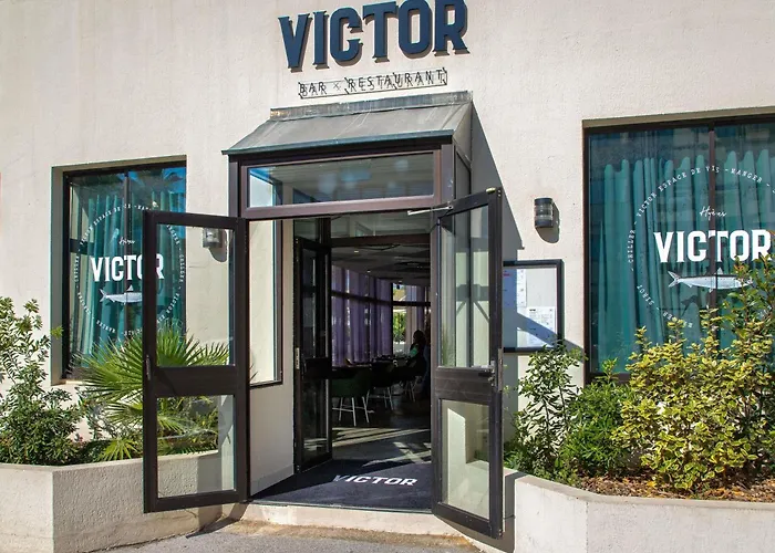 מלון Mercure Centre Cote D'azur הייר