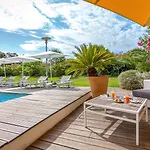 Mercure Centre Cote D'azur Отель Йер