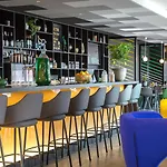 Mercure Centre Cote D'azur 4* Йер