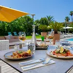 Mercure Centre Cote D'azur 4* Йер