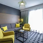 Mercure Centre Cote D'azur Йер