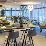Mercure Centre Cote D'azur 4* Йер