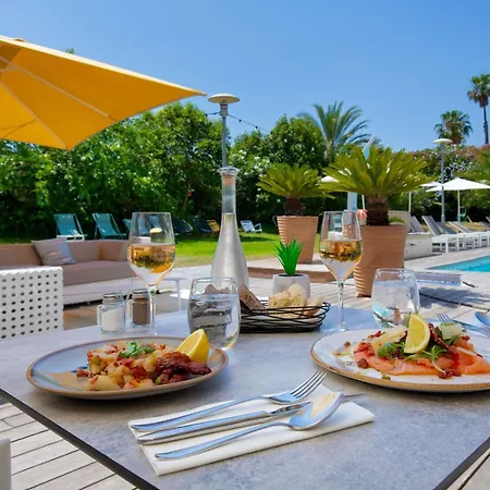 Mercure Centre Cote D'azur 4* Йер