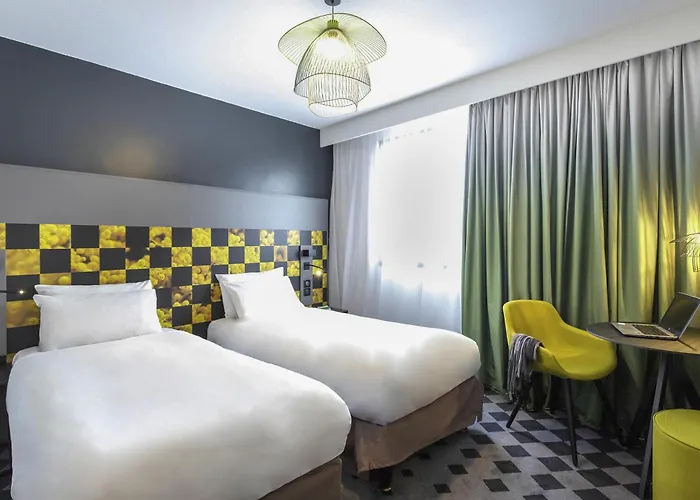 Mercure Centre Cote D'azur Ξενοδοχείο Ιέρ